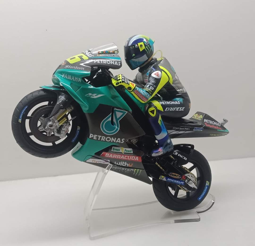 valentino rossi figurine diecast
